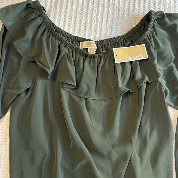 NWT Michael Kors off shoulder Blouse, olive green, Size Large - Picture 3 of 7